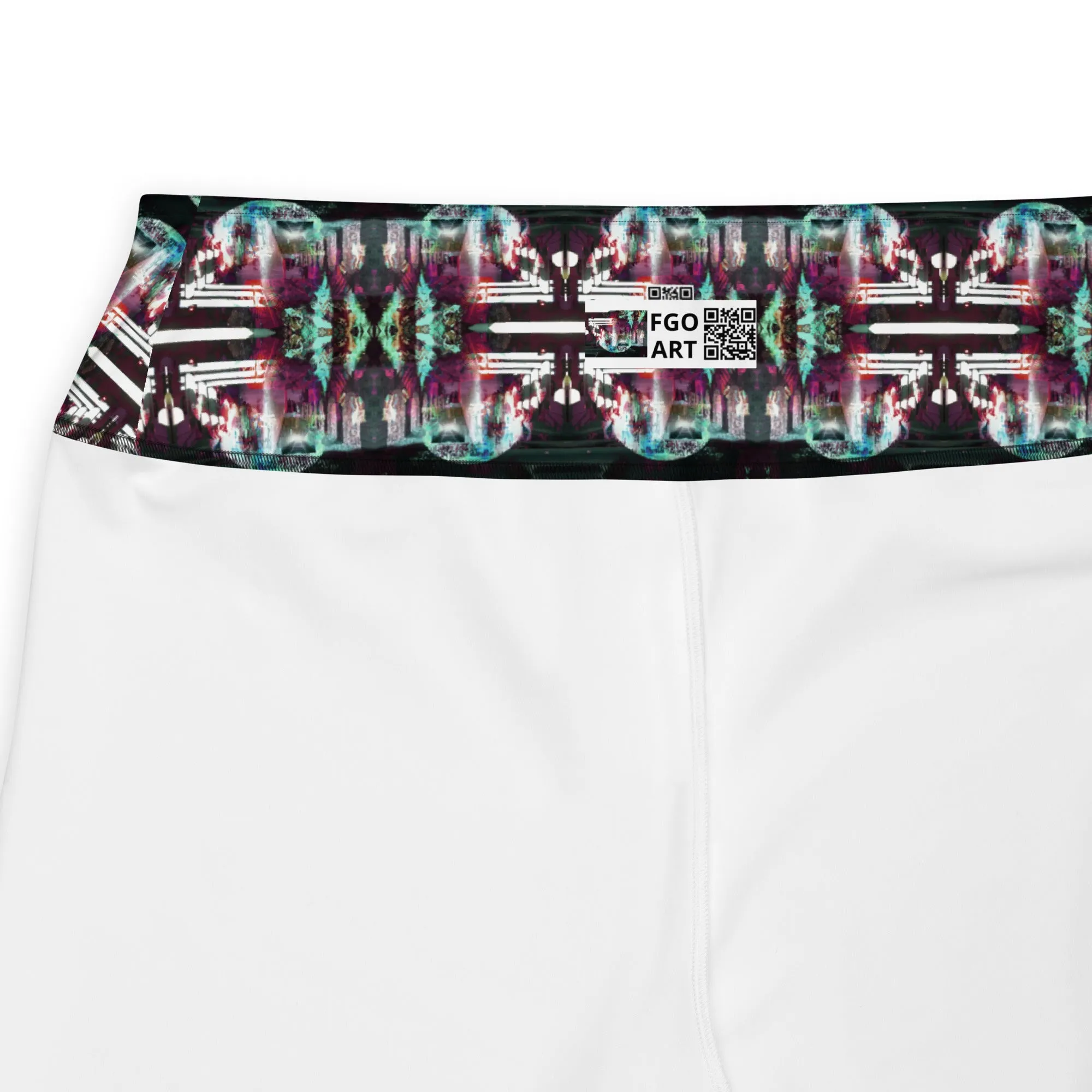 All-Over Print Plus Size Leggings. LAS CAPAS 6.