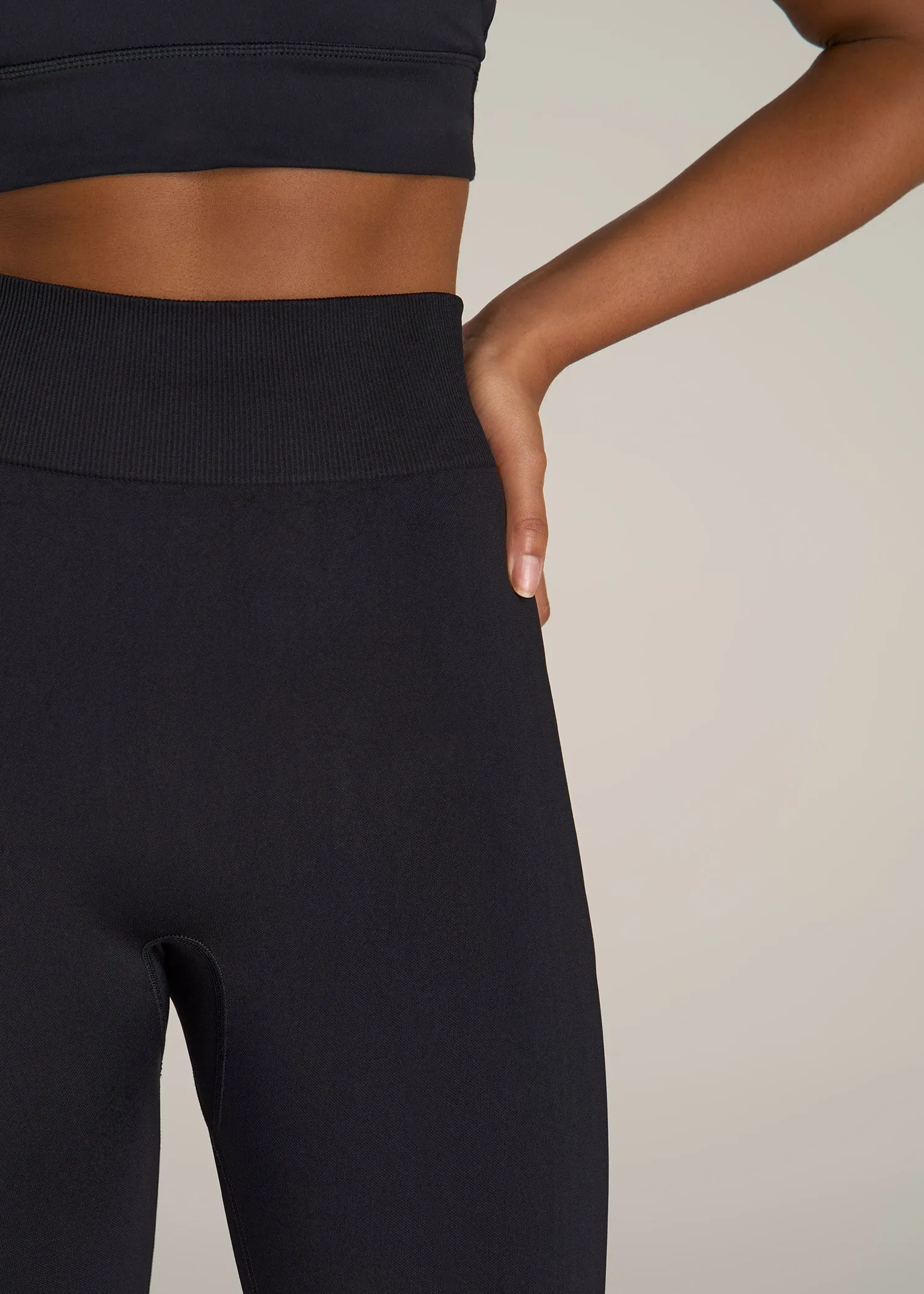 Seamless Leggings for Tall Women in Black